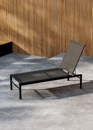 Chaise longue en acier et résine tressée Noir