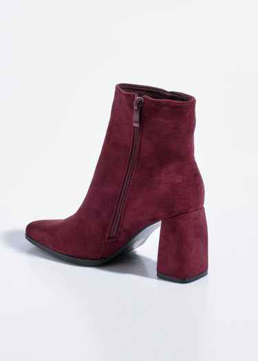 Boots suédine bout pointu et talon mode Bordeaux