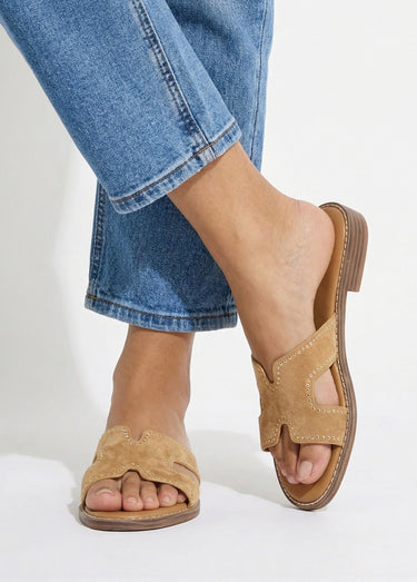 Mules suédine forme H avec clous métal Beige
