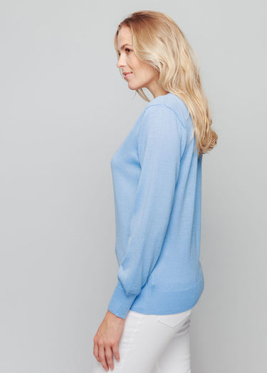 Pull court col V avec laine mérinos Bleu Nuage