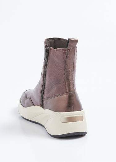 Boots cuir sportswear semelle épaisse Marron