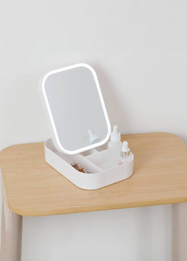 Boite 4 compartiments + miroir lumineux Blanc