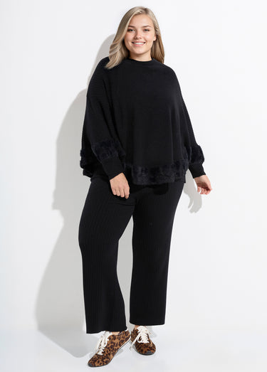Poncho cape maille coeurs et col rond Noir