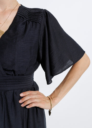 Robe courte taille et épaules plissées Noir