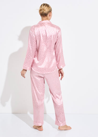 Pyjama long en satin motif léopard Rose Fonce