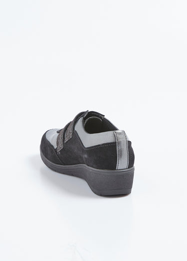 Baskets scratchées largeur confort cuir Noir