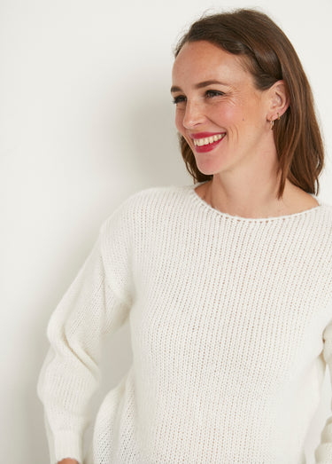 Pull court ample col rond grosse maille Ecru
