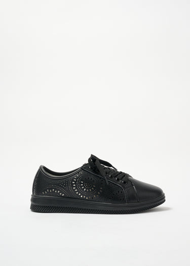 Baskets à lacets avec détails perforés Noir