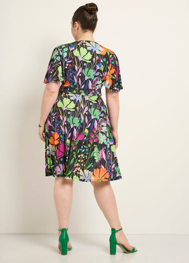Robe courte fluide manches papillon, fleuri Imprime Fond Noir