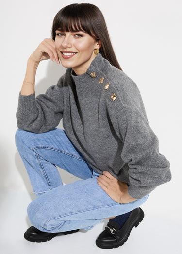 Pull col montant boutons bijou métal Gris