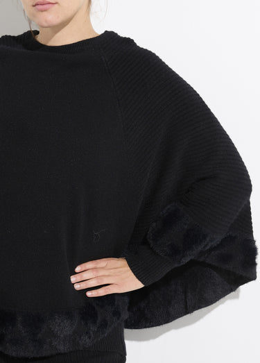 Poncho cape maille coeurs et col rond Noir