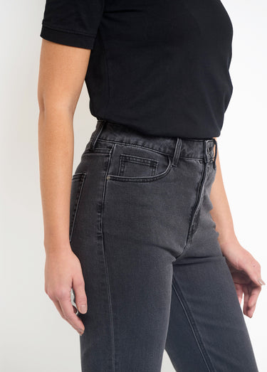Jean 5 poches longueur 7/8e, bas effiloché Gris