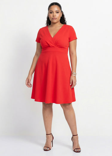Robe courte effet drapé maille gaufrée Rouge