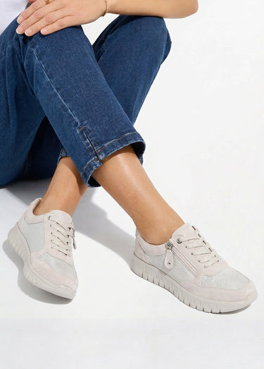 Baskets bi-matière lacées et zippées largeur confort Beige