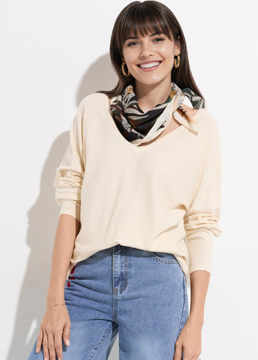 Pull en maille fine avec col V large Ecru