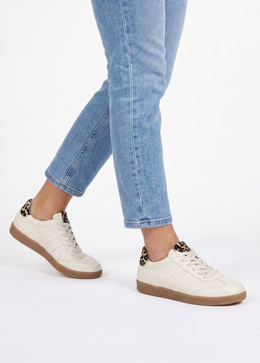 Baskets cuir à lacets, détails léopard Blanc