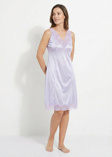 Fond de robe satiné antistatique et dentelle Parme