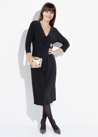 Robe longue chic taille plissée bijou Noir