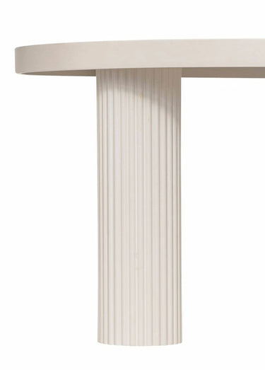 Table basse épurée avec pieds rainurés Creme