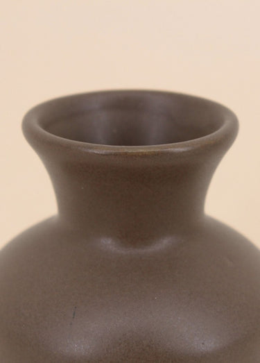 Petit vase céramique design épuré, foncé Marron