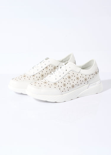 Baskets à lacets perforations fleuries Blanc