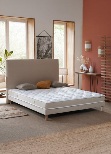 Matelas ferme mousse haute densité, haut. 17/18cm Blanc