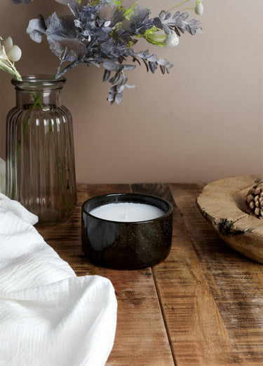 Bougie parfumée en céramique, diam 12cm Noir/Bois épicé