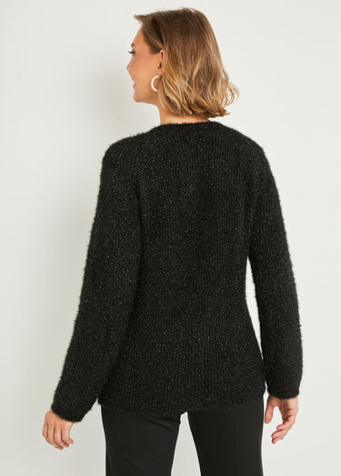 Pull doux maille poilue col rond perlé ajouré Noir