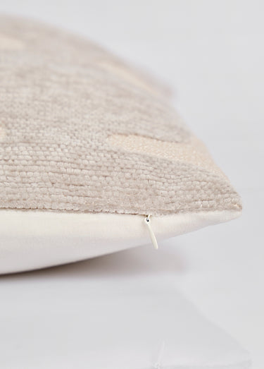 Coussin carré, motif organique velours Gris
