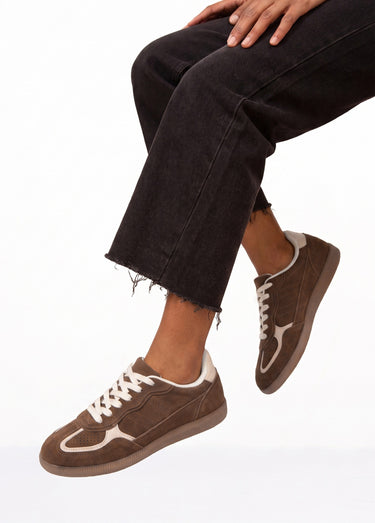 Sneakers simili cuir lisse et suédé Camel
