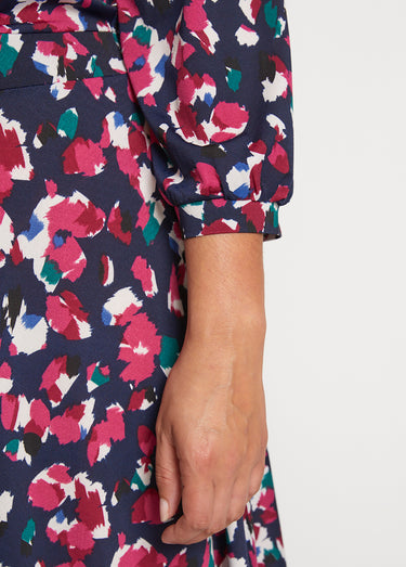 Robe courte évasée cache-coeur imprimée Imprime Fuchsia