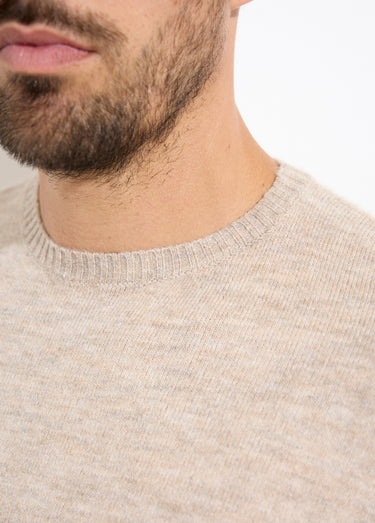 Pull col rond fine jauge, coupe ajustée Beige