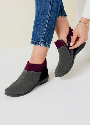 Boots zippées largeur confort cuir velours Gris/Prune