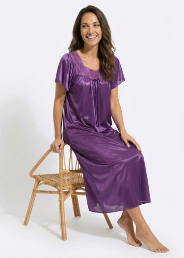 Chemise de nuit satinée longue antistatique dentelle Prune