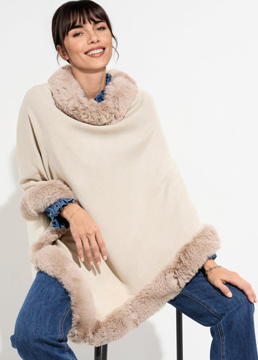 Poncho cape, bord fourrure ton sur ton Ecru