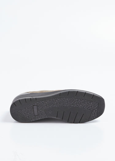 Baskets compensées, cuir suédé et vernis Taupe