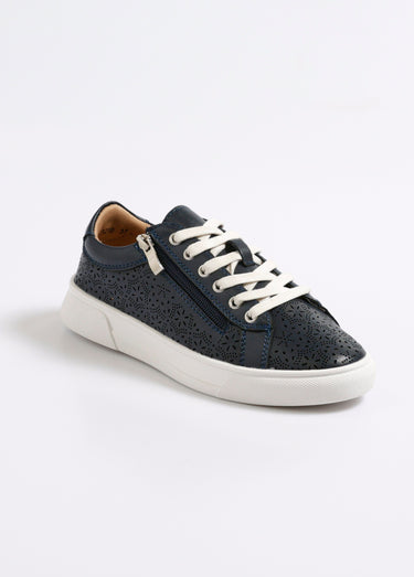 Baskets motifs ajourés à lacets et zip Marine