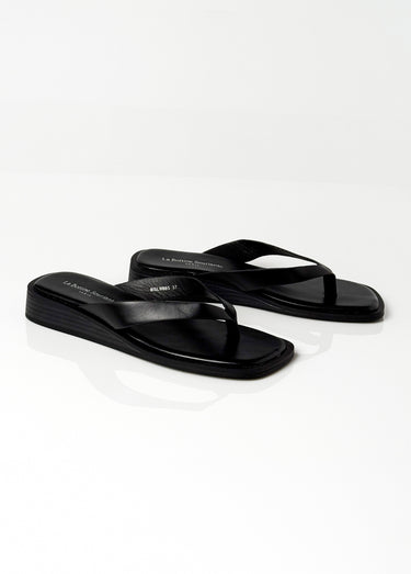 Tongs chic en simili cuir, bout carré Noir
