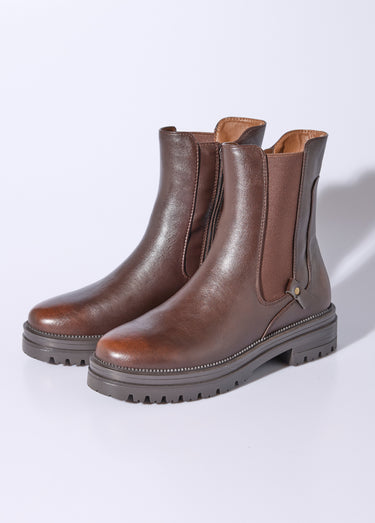 Boots Chelsea montantes semelle crantée Marron