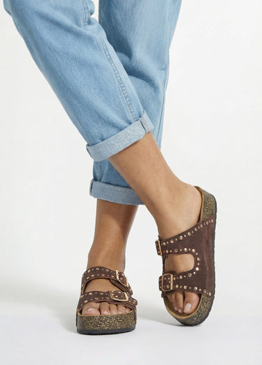 Mules anatomiques suédine, détails clous Marron