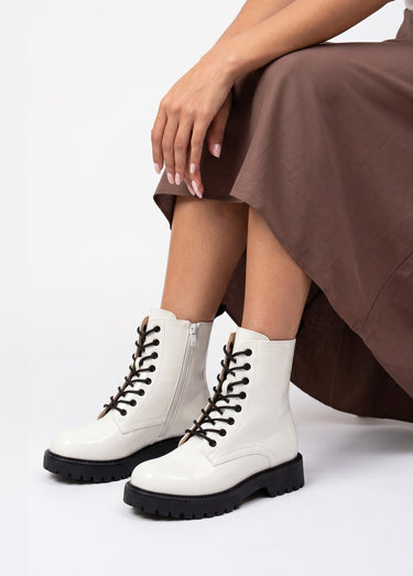 Bottines vernies style Combat boots Blanc