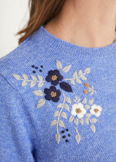 Pull doux uni brodé col rond manches longues Bleu