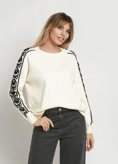 Pull maille épaisse broderies manches Ecru