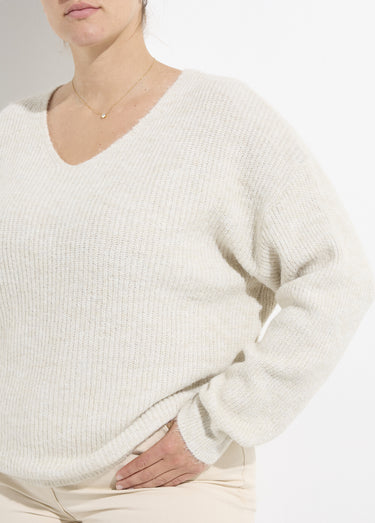 Pull col V maille mousseuse avec laine Ecru