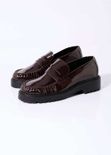 Mocassins vernis semelle épaisse crantée Marron