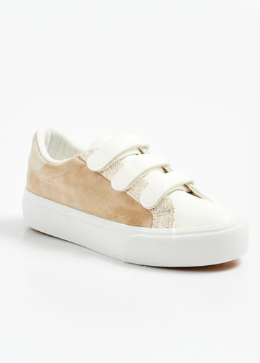 Baskets aspect daim avec 3 scratchs irisés Beige