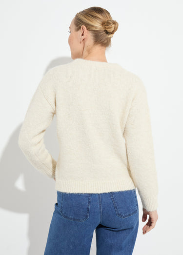 Pull moelleux col rond fleurs brodées Beige