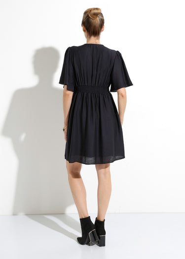 Robe courte taille et épaules plissées Noir