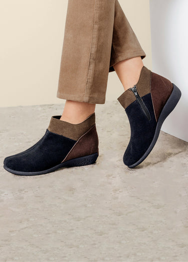 Boots zippées largeur confort cuir velours Noir / Marron