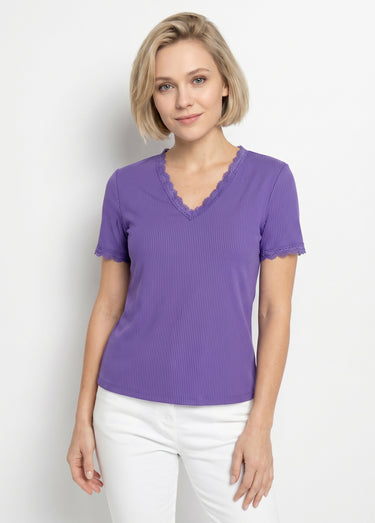 T-shirt col V fines côtes dentelle manches courtes Parme